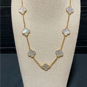 Elegant Gold and White Clover Necklace